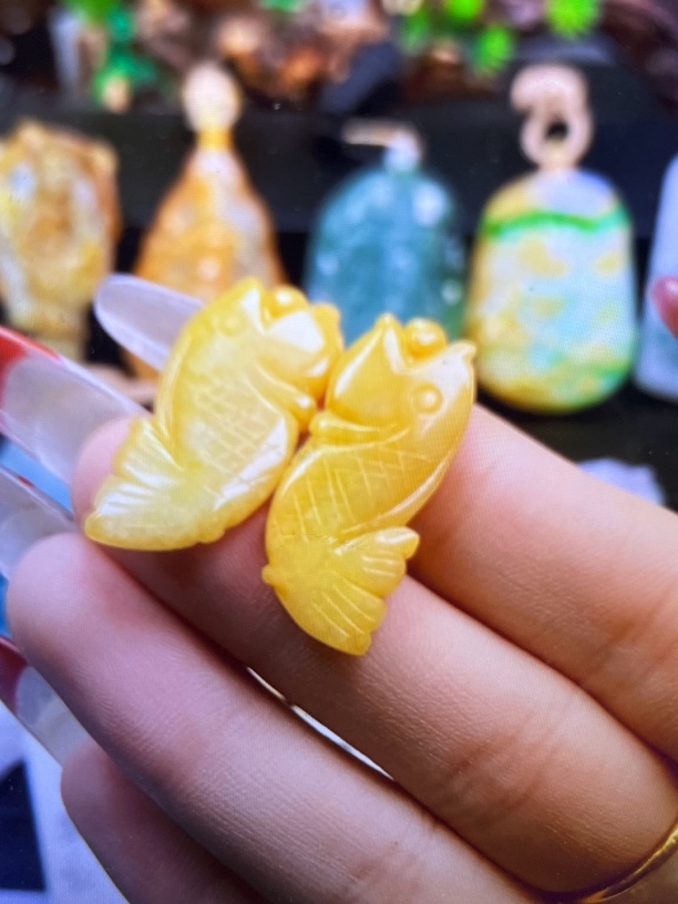 天然A货翡翠一证一物基地发货