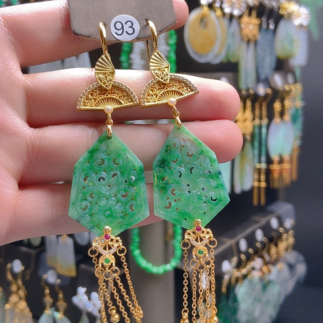 翡翠未镶嵌耳饰翡翠