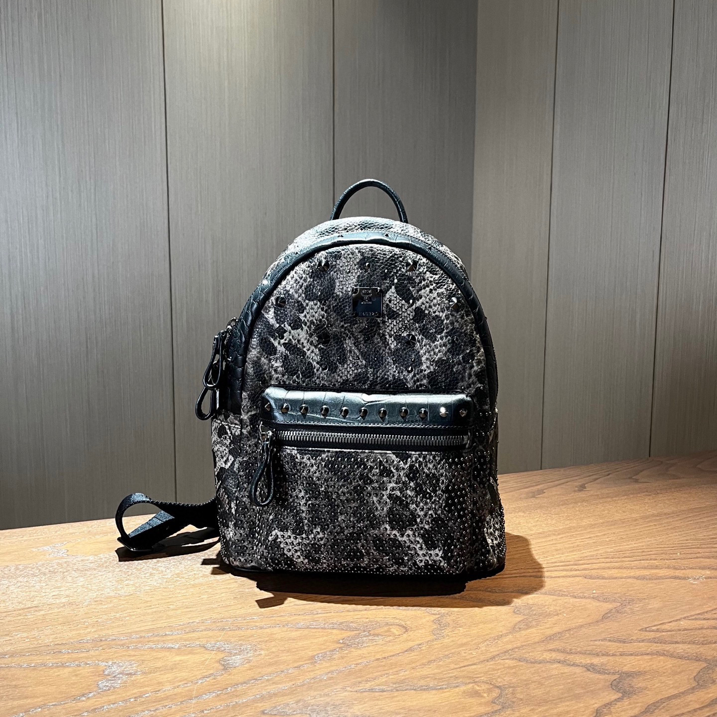 99新 MCM MCM 双肩包 尺寸26×33 yz