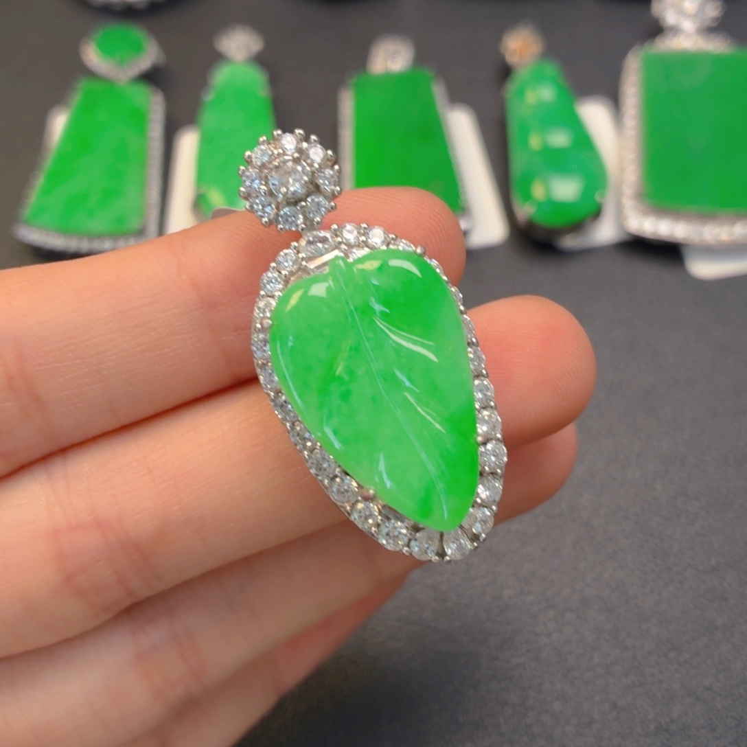 翡翠银S925镶嵌颈饰