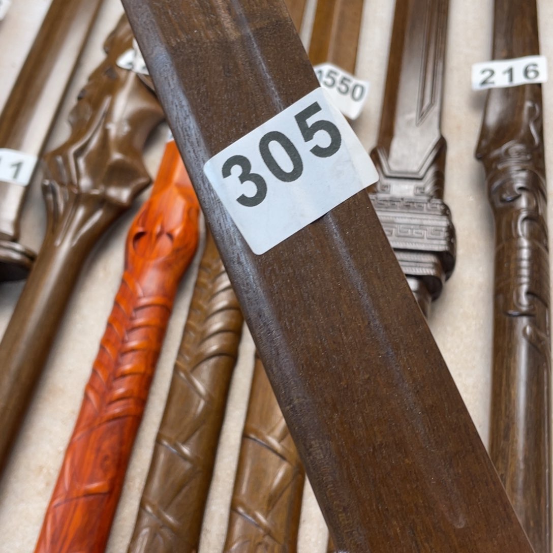 非洲紫檀（红花梨）明**风微瑕305