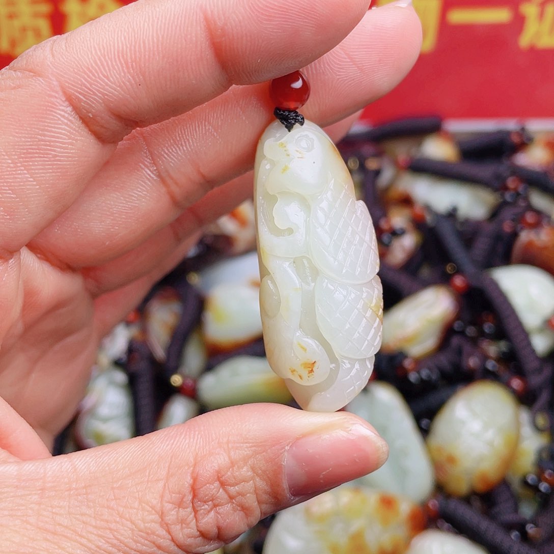 和田玉颈饰未镶嵌