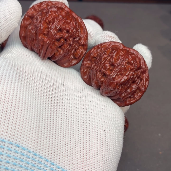 刘***虎吊坠猴头核桃四座楼234.20. WY#00#