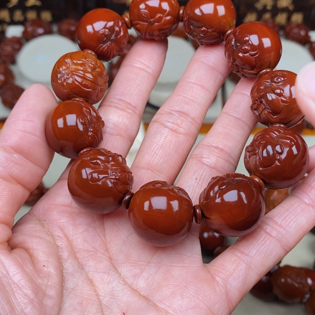 橄榄核吊坠旻财神，