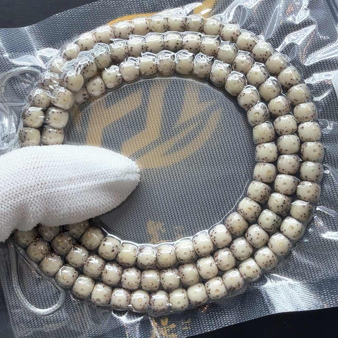 星月菩提吊坠严***了5糯冰大眼睛通体7左右108