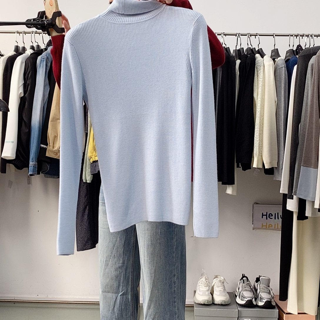 蓝色针织衫130斤内