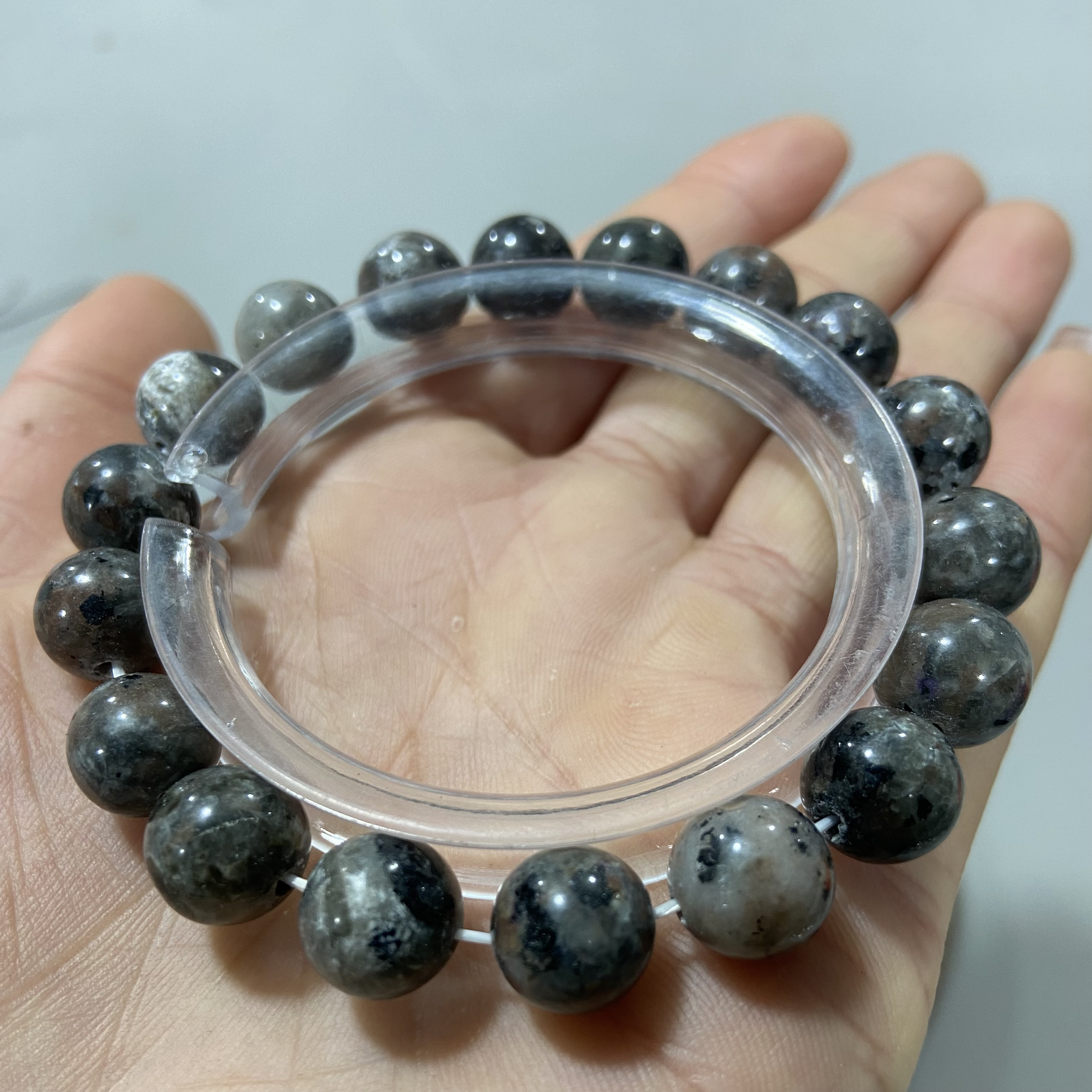 B888火焰石圆珠卡1.0方钠石单圈手串