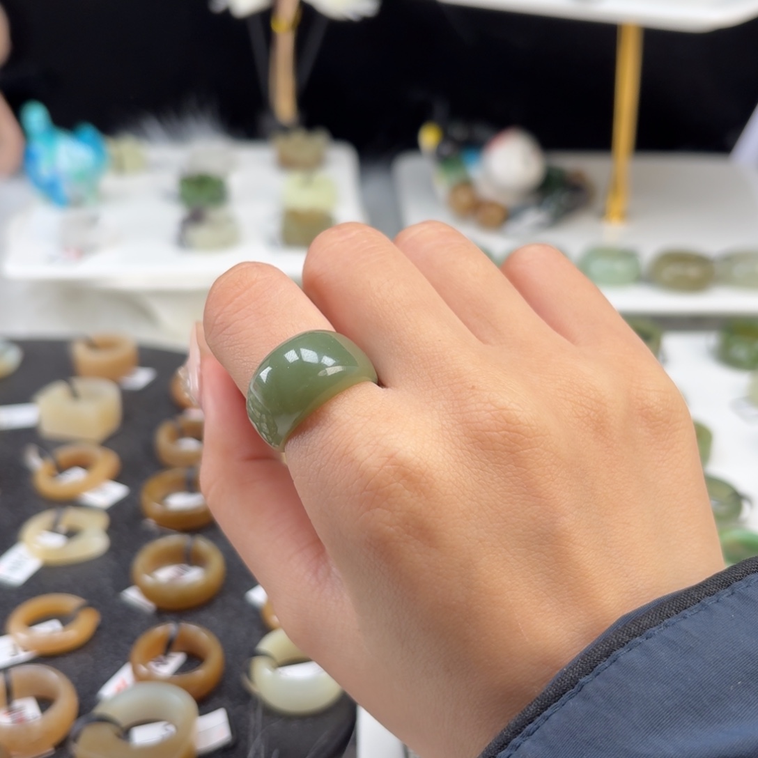 和田玉未镶嵌戒指P12冰透绿馒头17.6不退换
