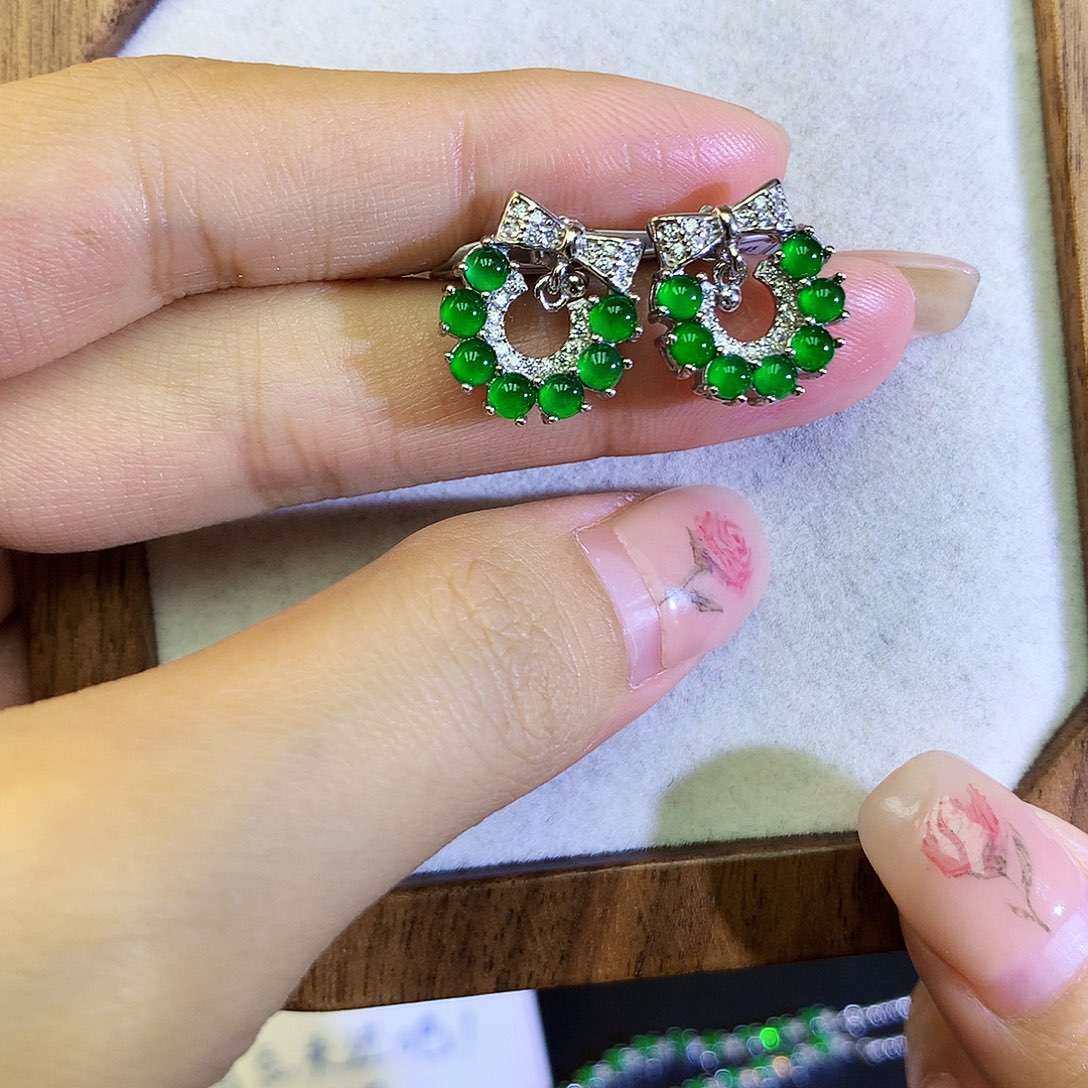 翡翠耳饰银S925镶嵌天然翡翠蛋面耳钉