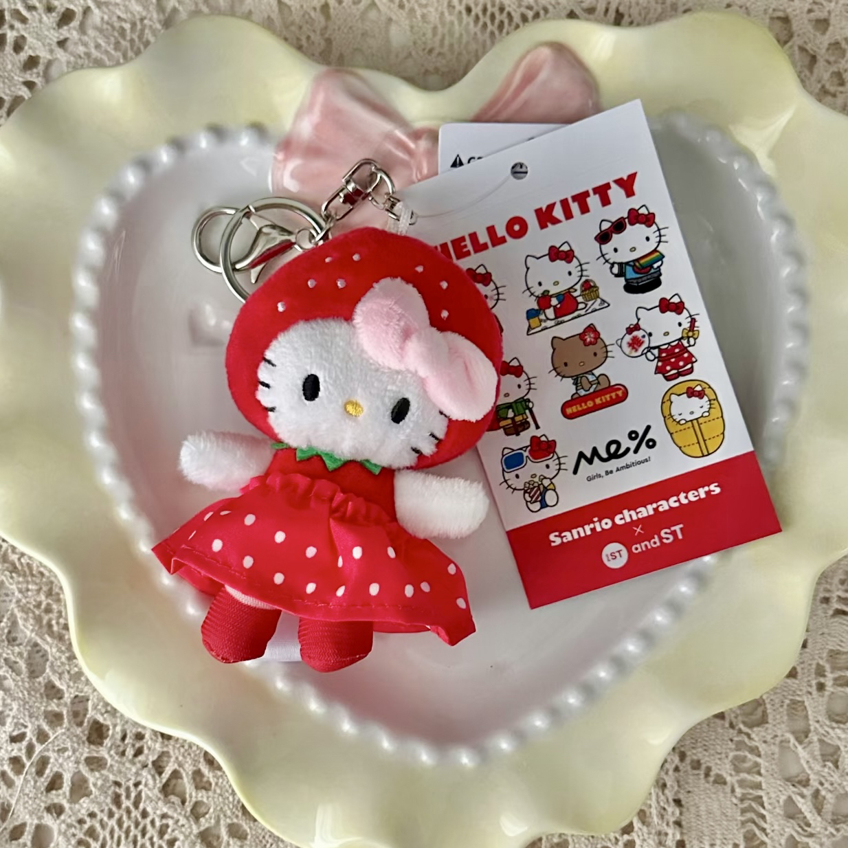 Me%联名系列可爱hellokitty包包挂件挂饰毛绒书包挂件