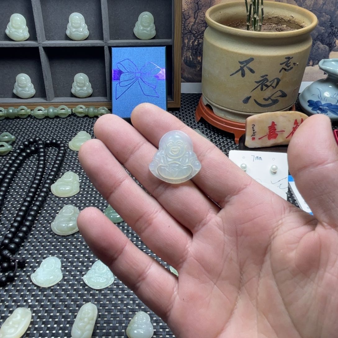 岫玉颈饰未镶嵌岫玉小佛精致小巧可爱