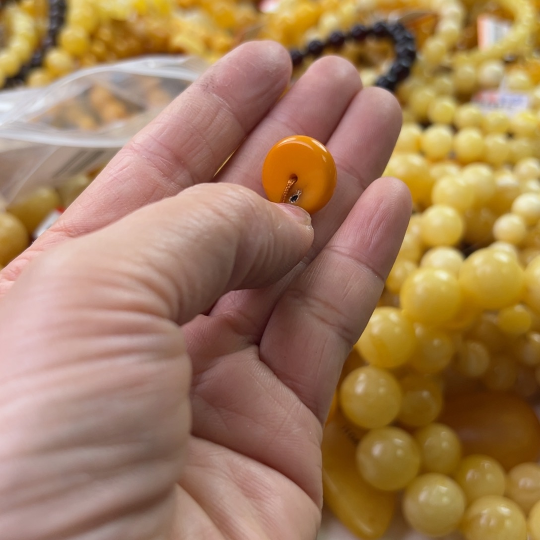 琥珀珠宝奇石未镶嵌