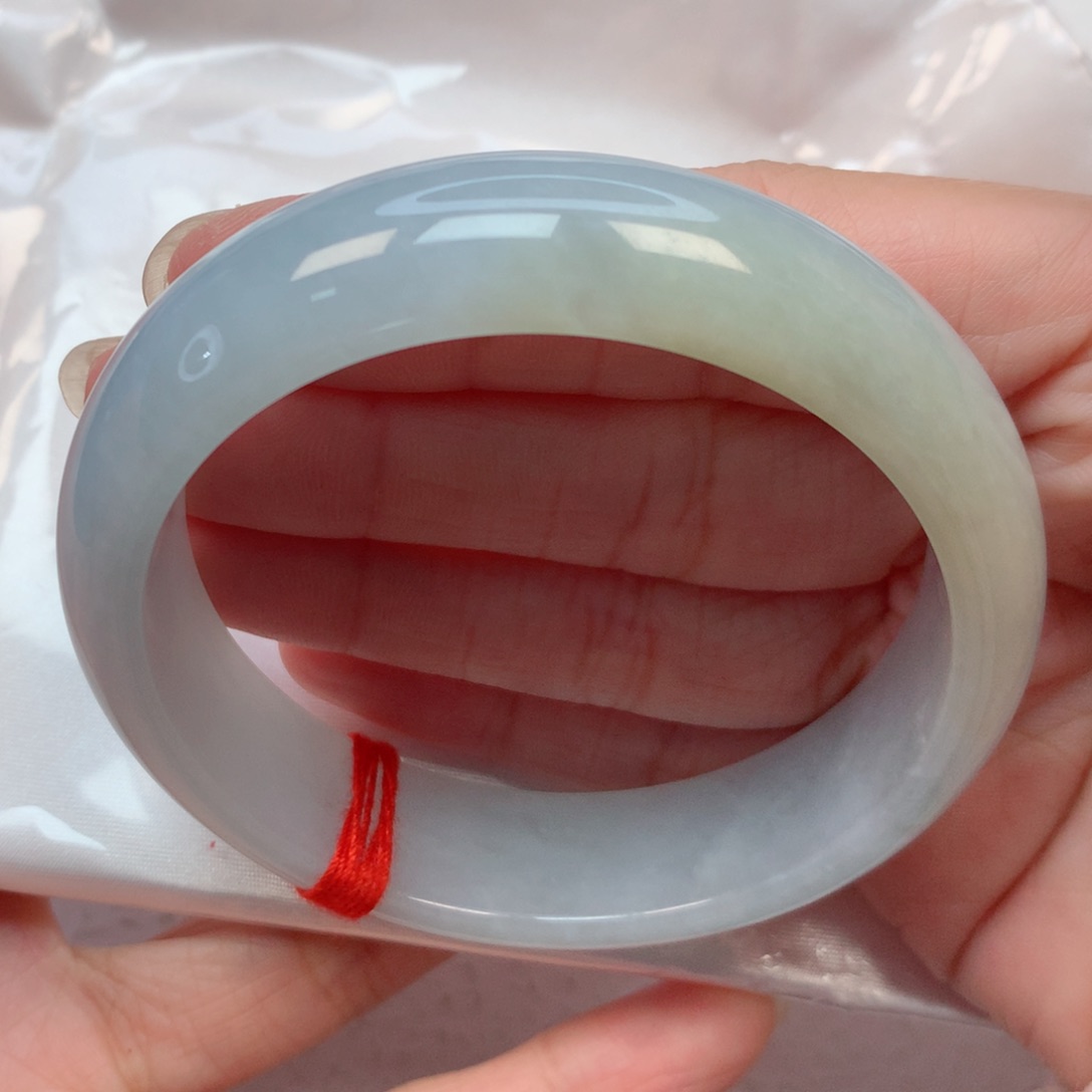 翡翠手镯未镶嵌57.6圈 淡蓝底飘抹黄翡 轮胎镯