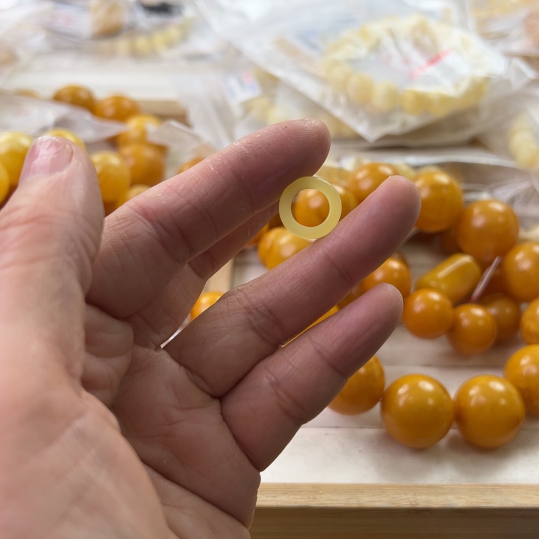 琥珀珠宝奇石未镶嵌