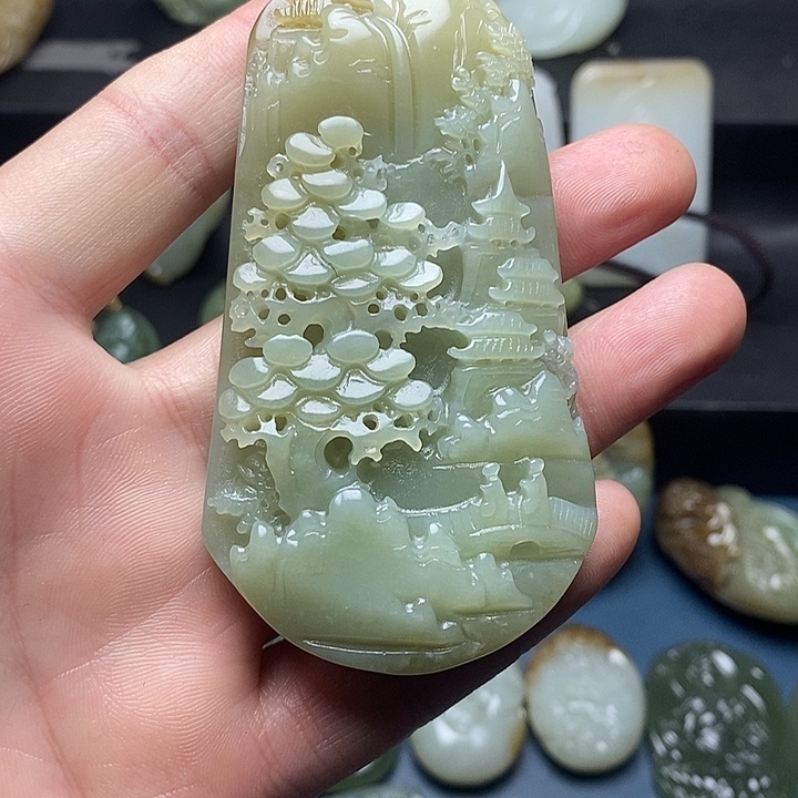 用***9和田玉未镶嵌颈饰