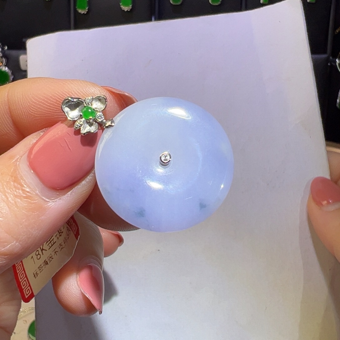 翡翠颈饰18K金镶嵌吊坠