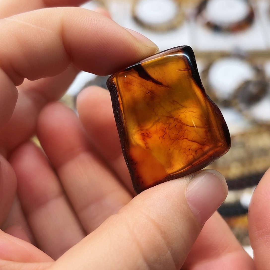 琥珀未镶嵌裸石大