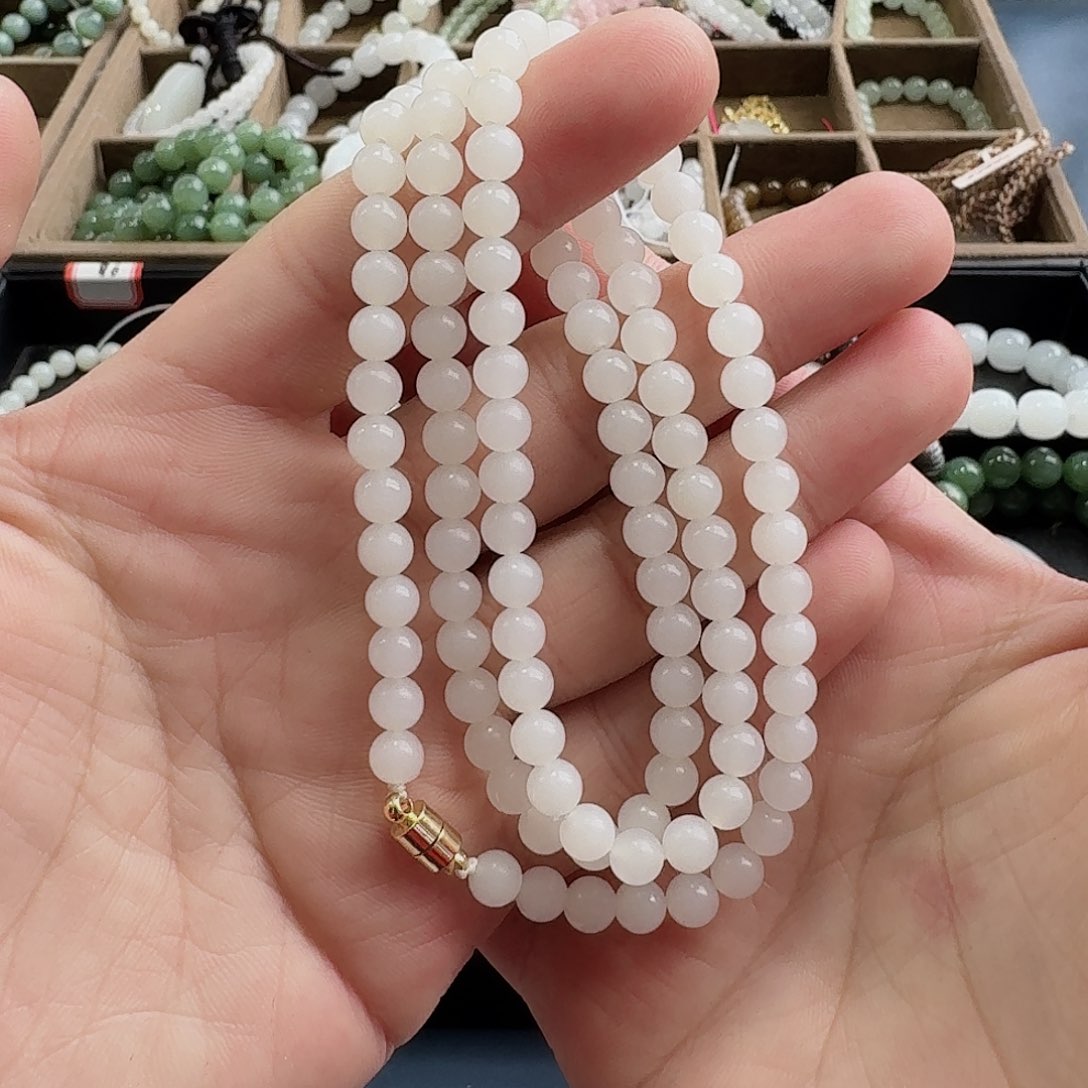 和田玉颈饰未镶嵌