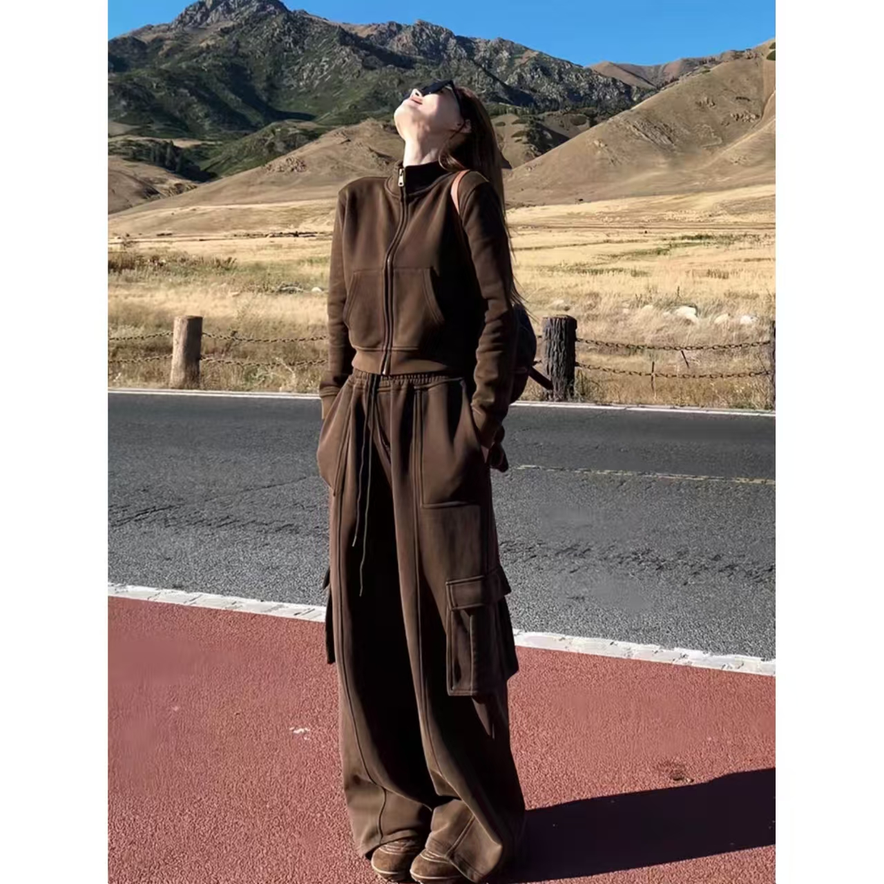 盐系高级感运动套装女秋冬加绒修身短款卫衣宽松休闲长裤两件套