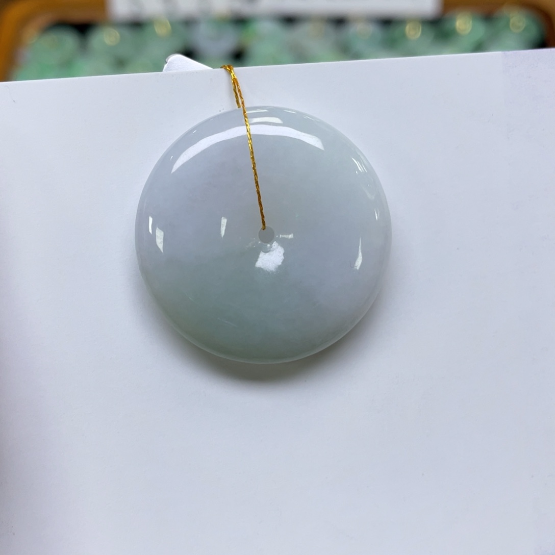 翡翠未镶嵌颈饰平安扣