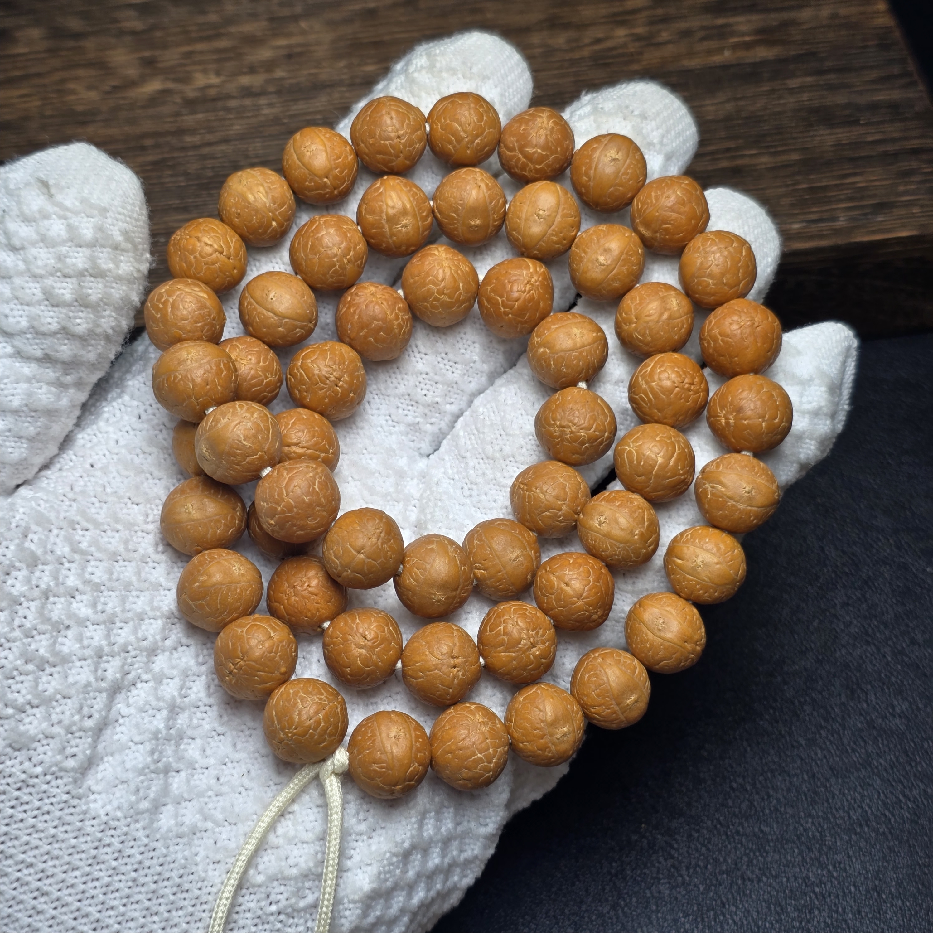 尼泊尔凤眼菩提-半挂54颗系列-尺寸12-矮桩大眼-货号b4