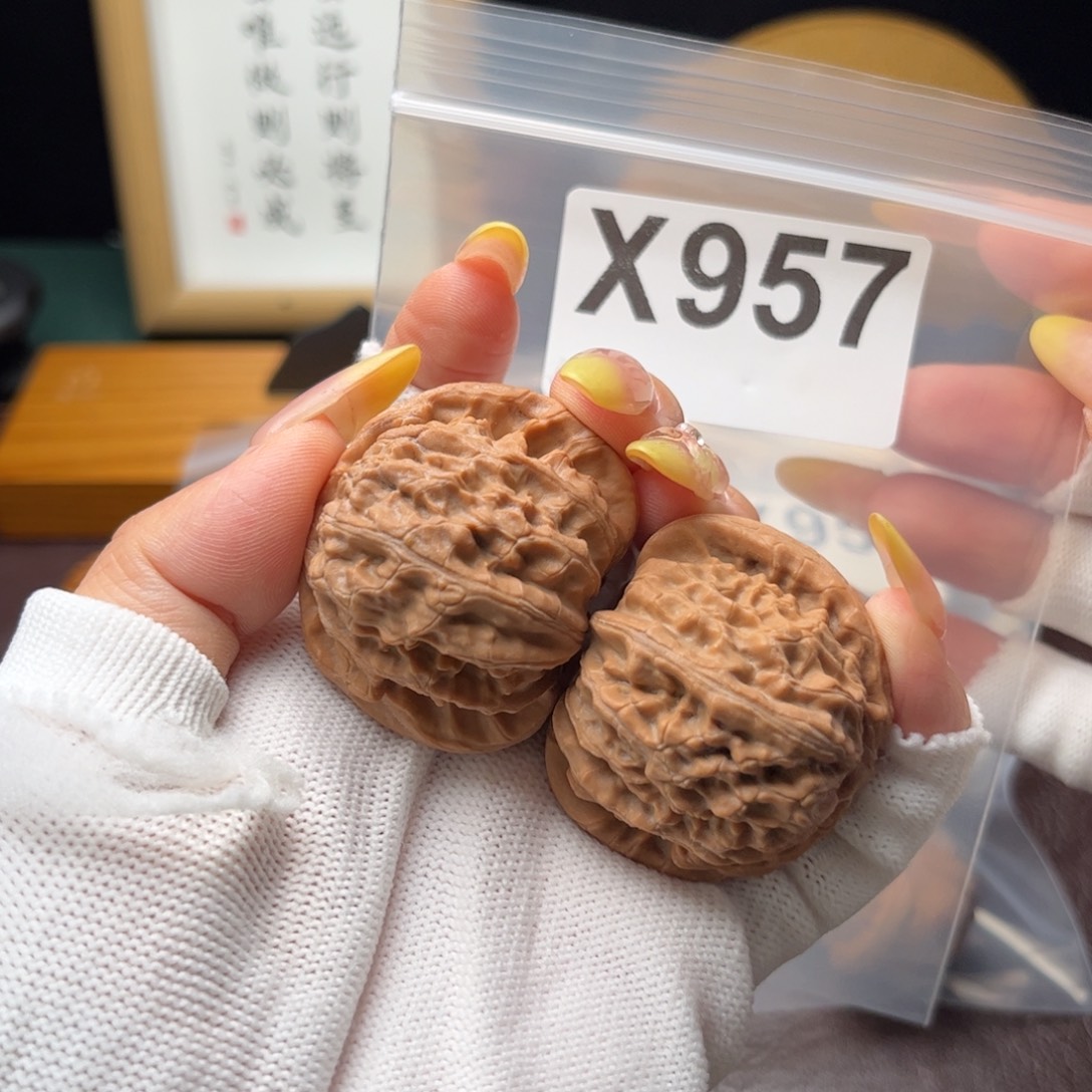 文玩核桃把件41白狮子x957