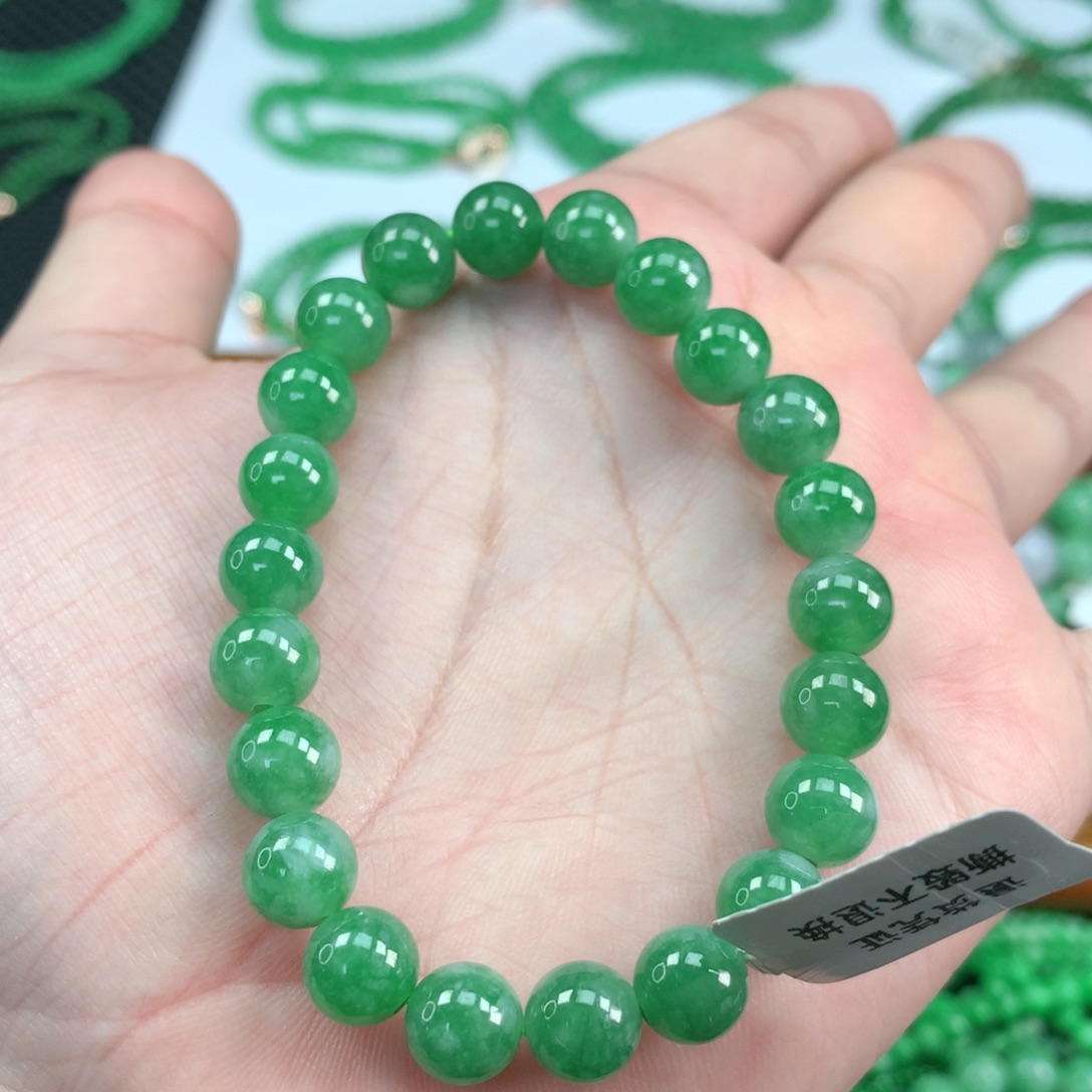 翡翠手链未镶嵌翡翠