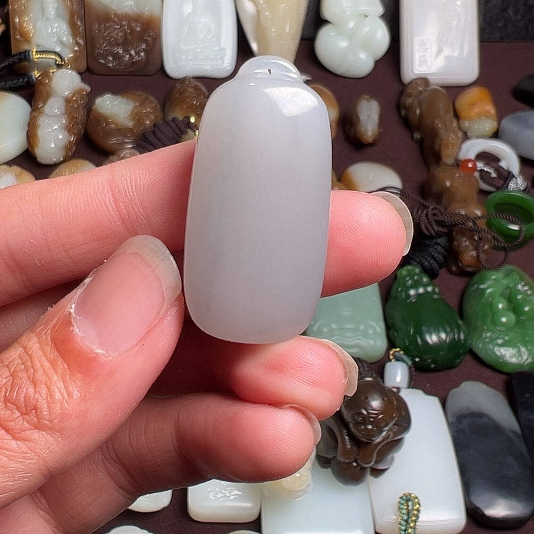 和田玉挂件未镶嵌