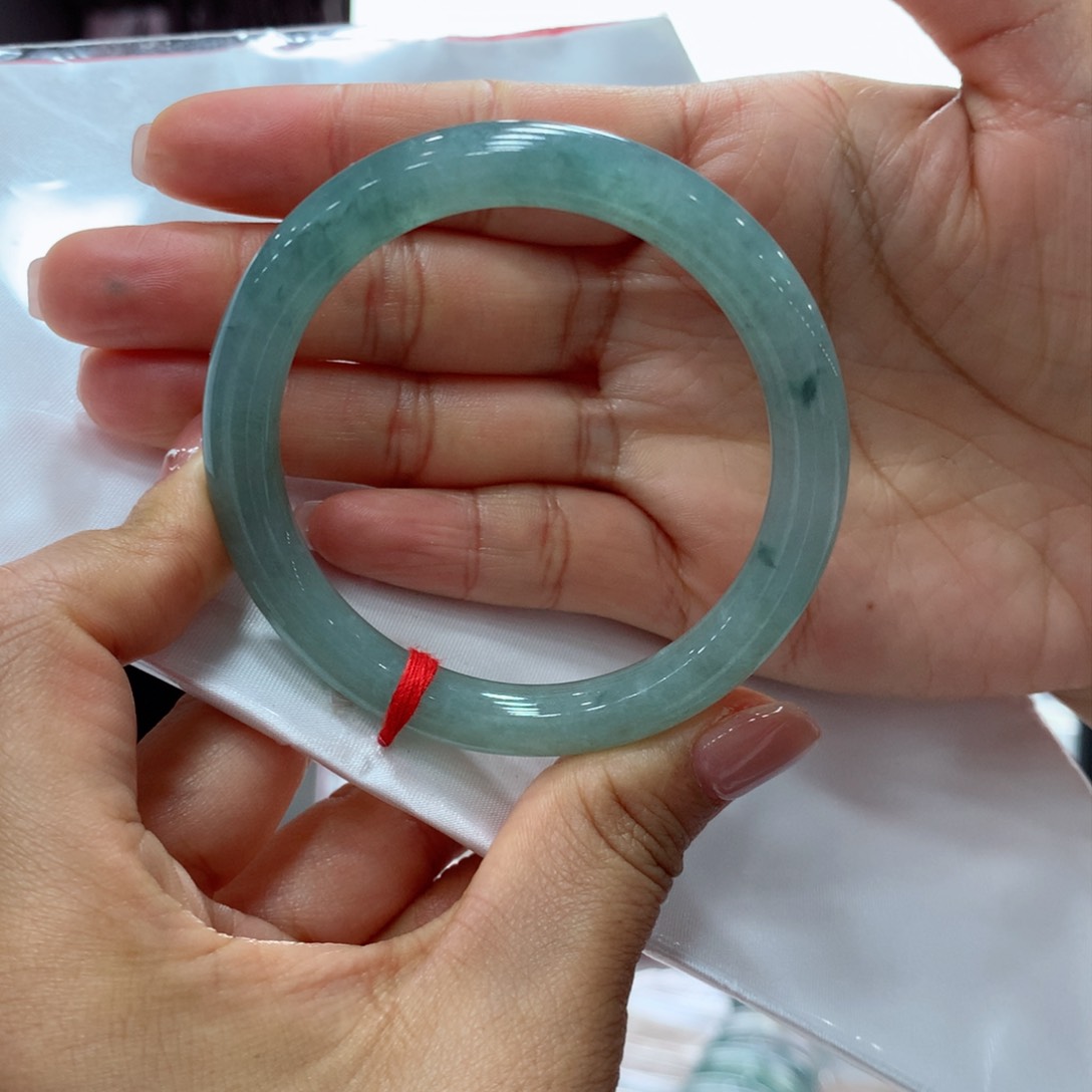 翡翠手镯未镶嵌买断