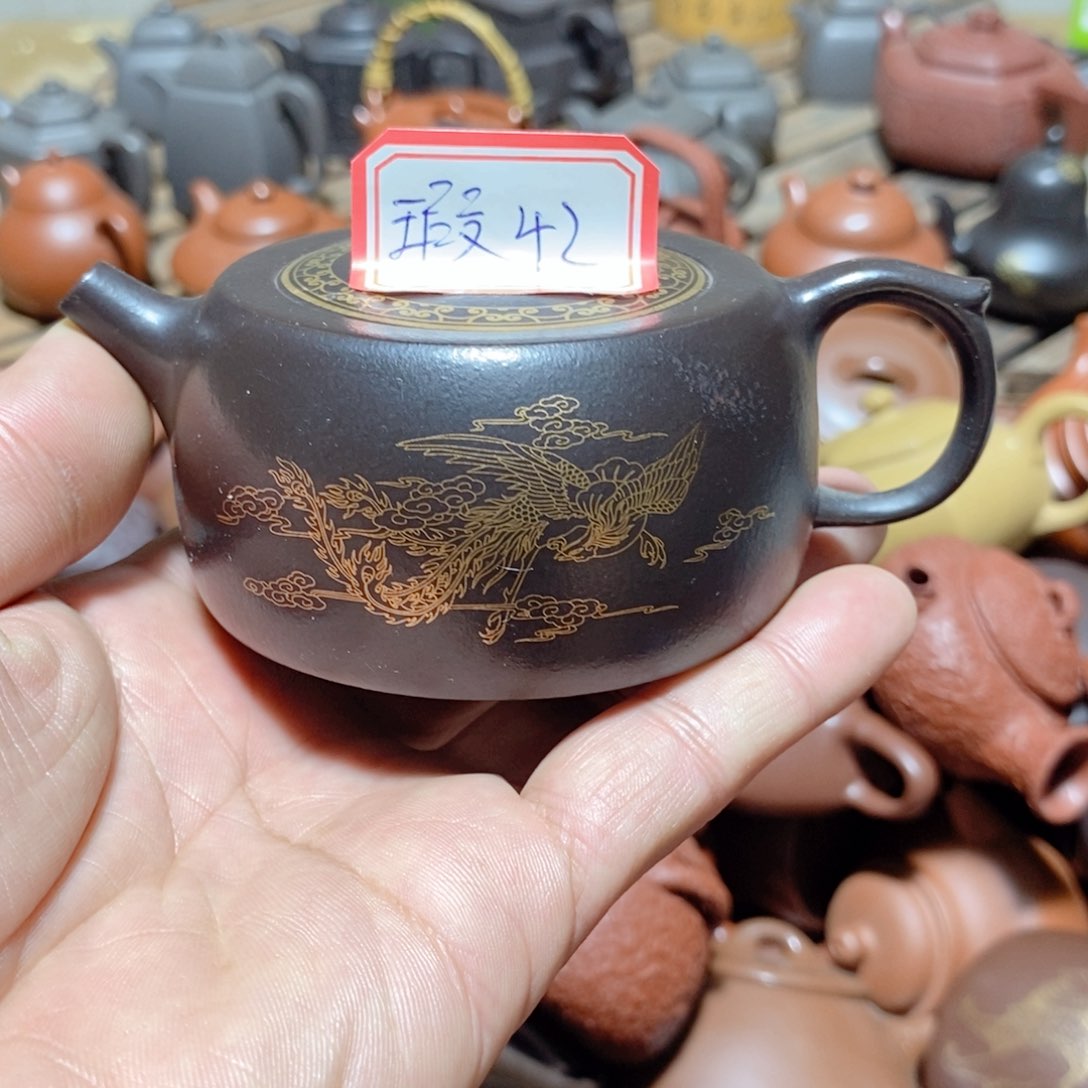 紫砂茶壶欢迎各位光临惠顾