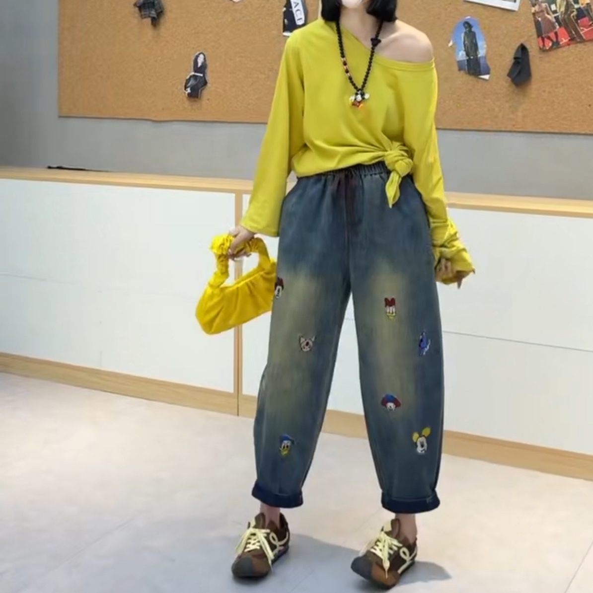 女士卡通动漫刺绣牛仔哈伦裤早秋季百搭宽松减龄休闲