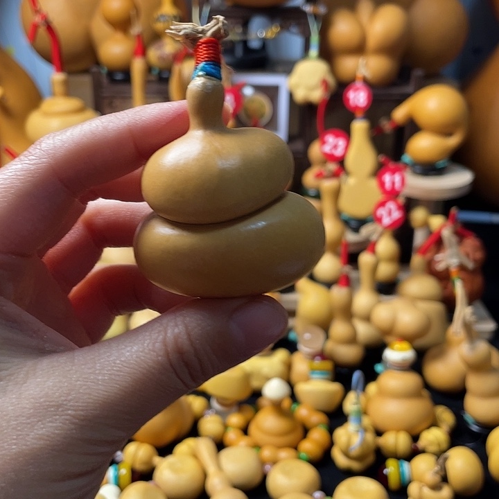 诺****文雅葫芦吊坠尺寸及以下规格