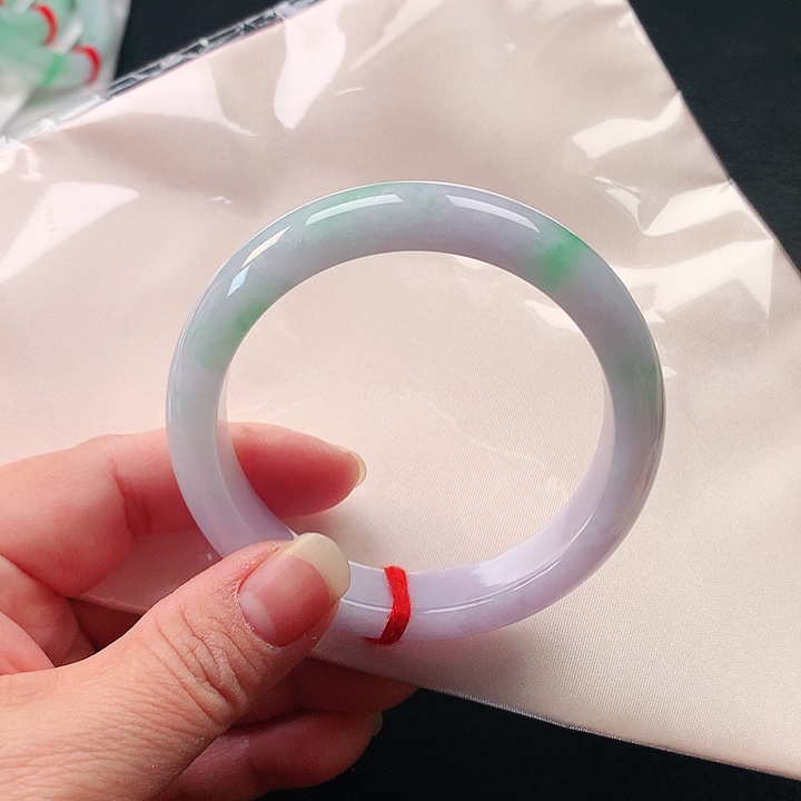 翡翠手镯未镶嵌翡翠131