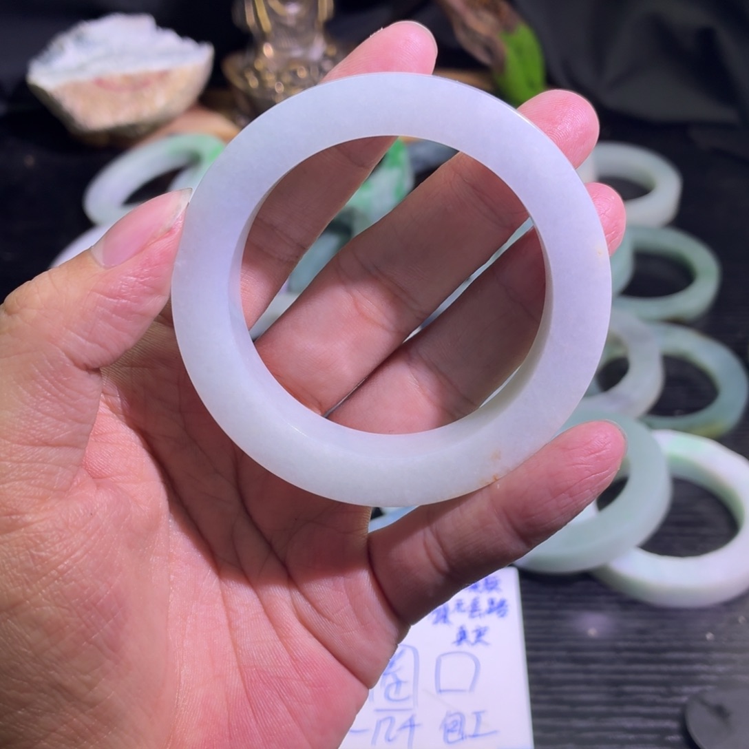 定制翡翠未镶嵌天然翡翠A货毛胚手镯定制