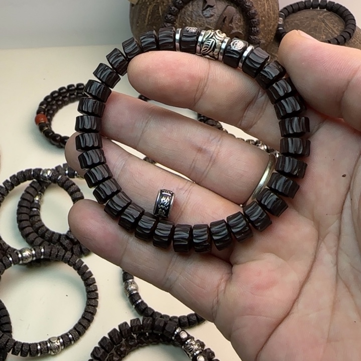 【闪购商品】椰蒂手串9吞噬吞金兽上上千