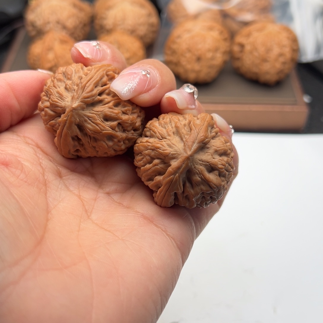 文玩核桃把件莲花