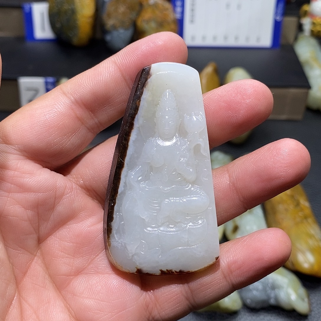 和田玉未镶嵌颈饰