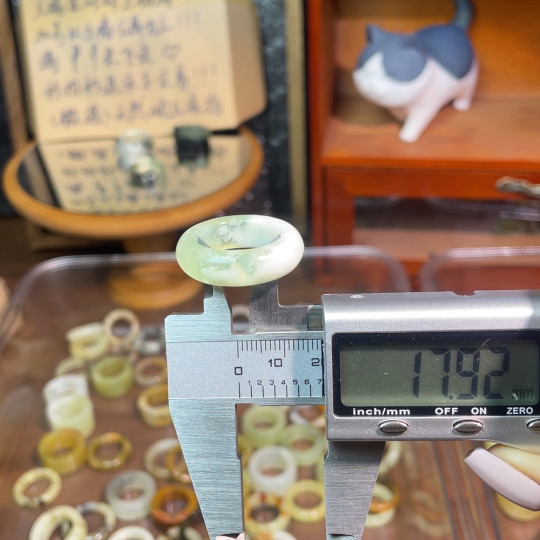 未镶嵌岫玉戒指189-17.9