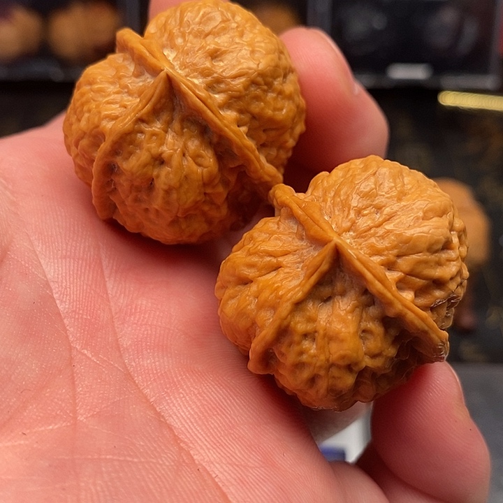 吊坠文玩核桃牡丹三愣