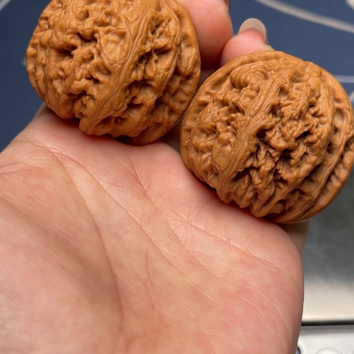 文玩核桃把件粗筋42