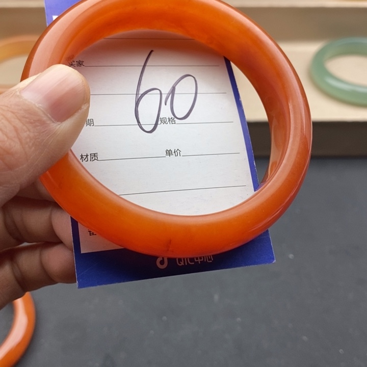 石英质玉未镶嵌手镯