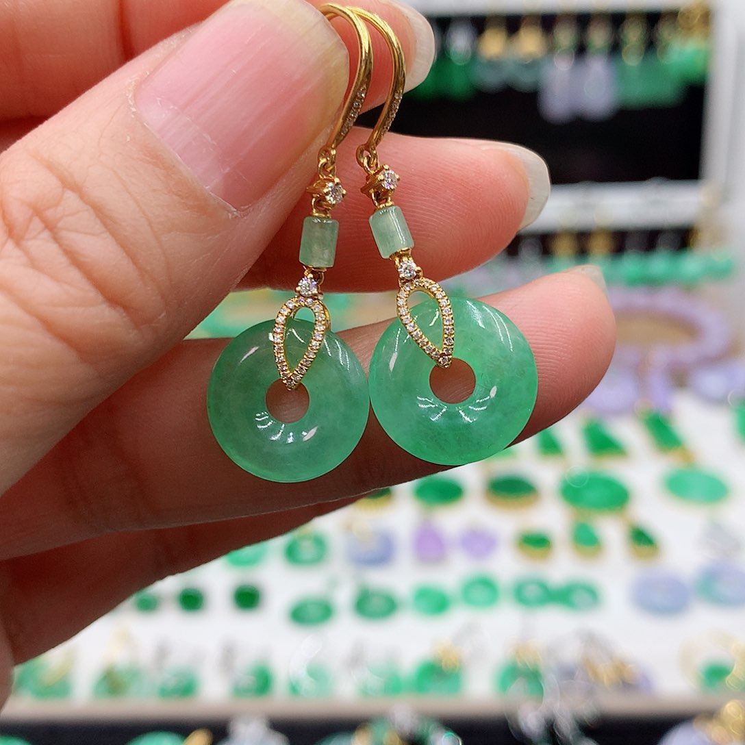 翡翠耳饰18K金镶嵌的