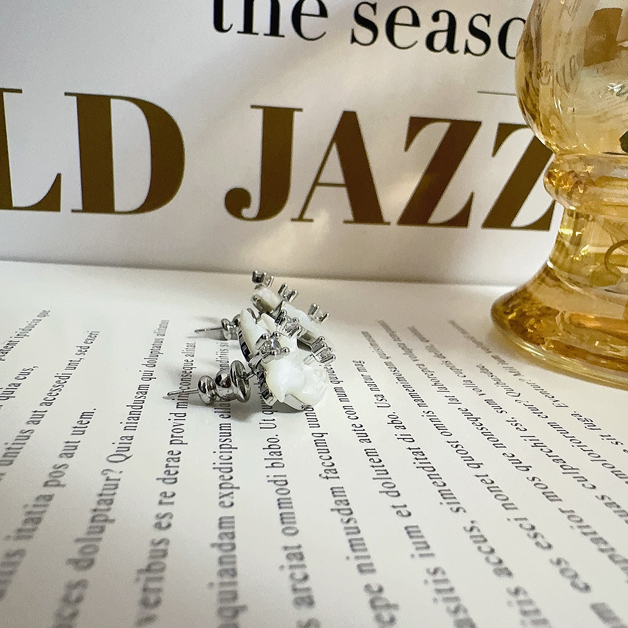 铜合金贝壳耳饰 4589 白色贝壳飞燕耳钉