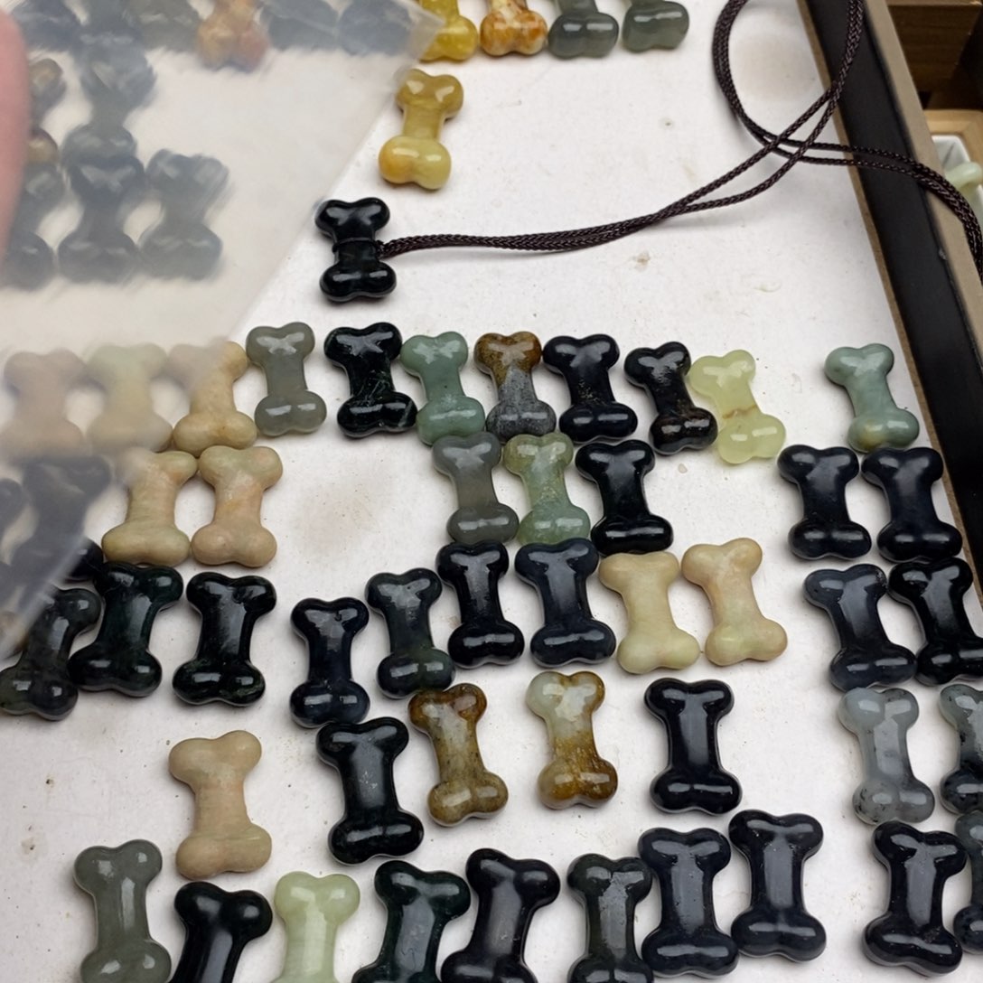 岫玉纯天然岫玉假一赔十默认微瑕不退不换未镶嵌