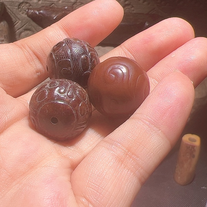 和田玉（糖玉）未镶嵌颈饰大**玉