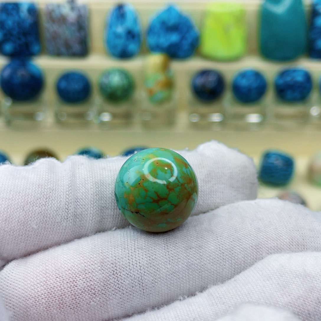 未镶嵌绿松石颈饰