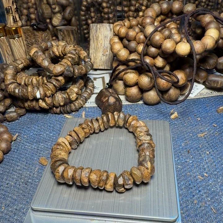 树脂制品A****行白奇树丁17.5克