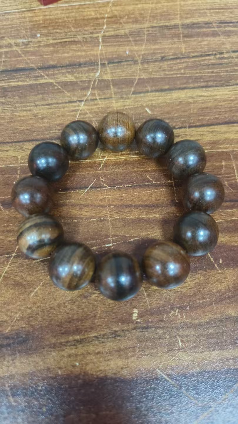 一类精品 天然野生老料 小叶紫檀  手串 S004