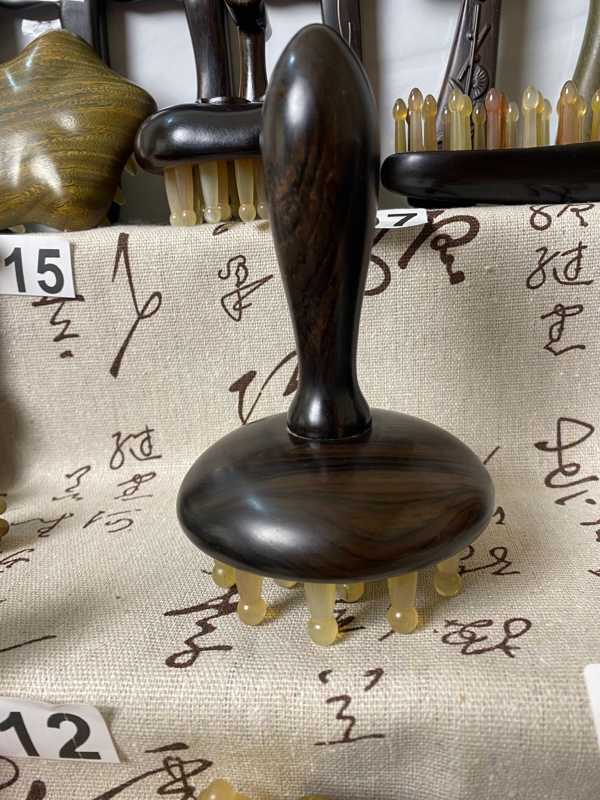 {升级版专拍}加粗加厚手柄小型牛角梳工具梳子疏通家用圆形刮痧