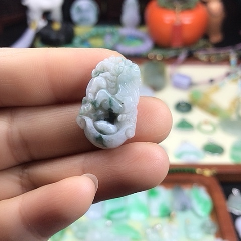 翡翠颈饰未镶嵌小马